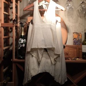 Gauze matching halter top&skirt in a buttery crème